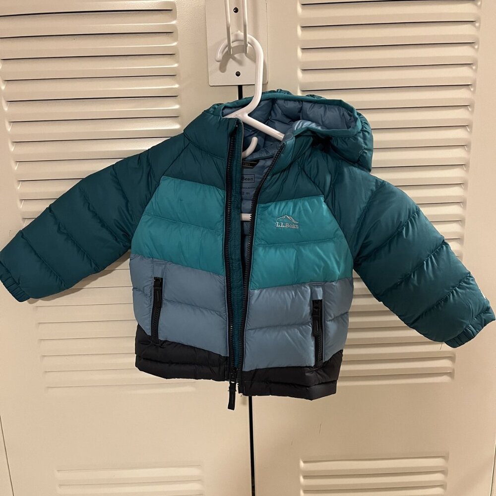 L.L. Bean 6-12 month Infant Ultralight 650 Down Jacket with Hood Blue and Green